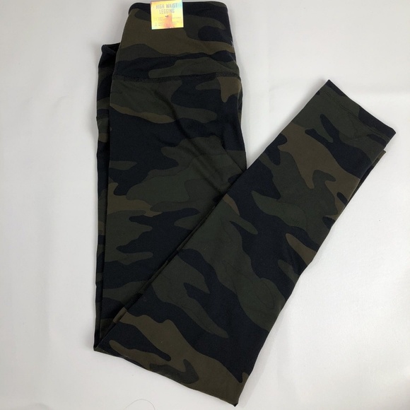 Large Victoria's Secret PINK Ultimate Camo Legging - Picture 2 of 7